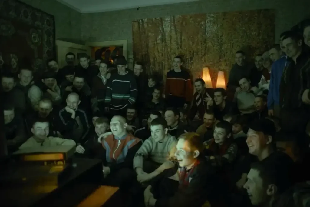 Скриншот из официального трейлера к сериалу «Слово пацана». Источник: Youtube-канал платформы Start.