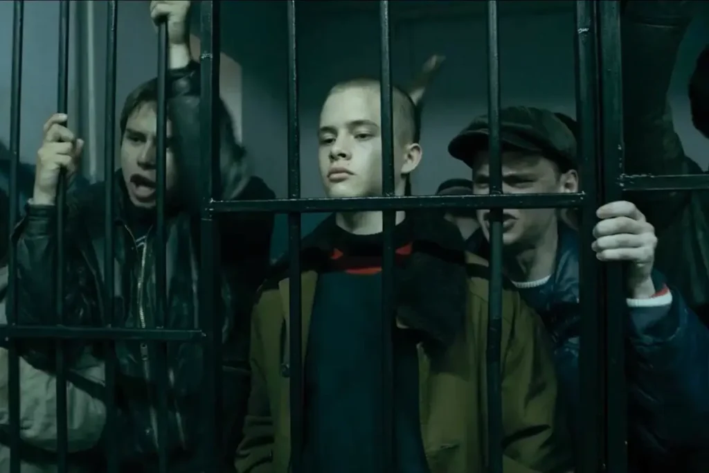 Скриншот из официального трейлера к сериалу «Слово пацана». Источник: Youtube-канал платформы Start.